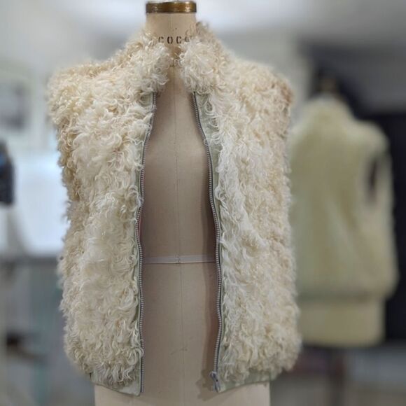 Vintage Curly Lamb fur Vest - Picture 6 of 10